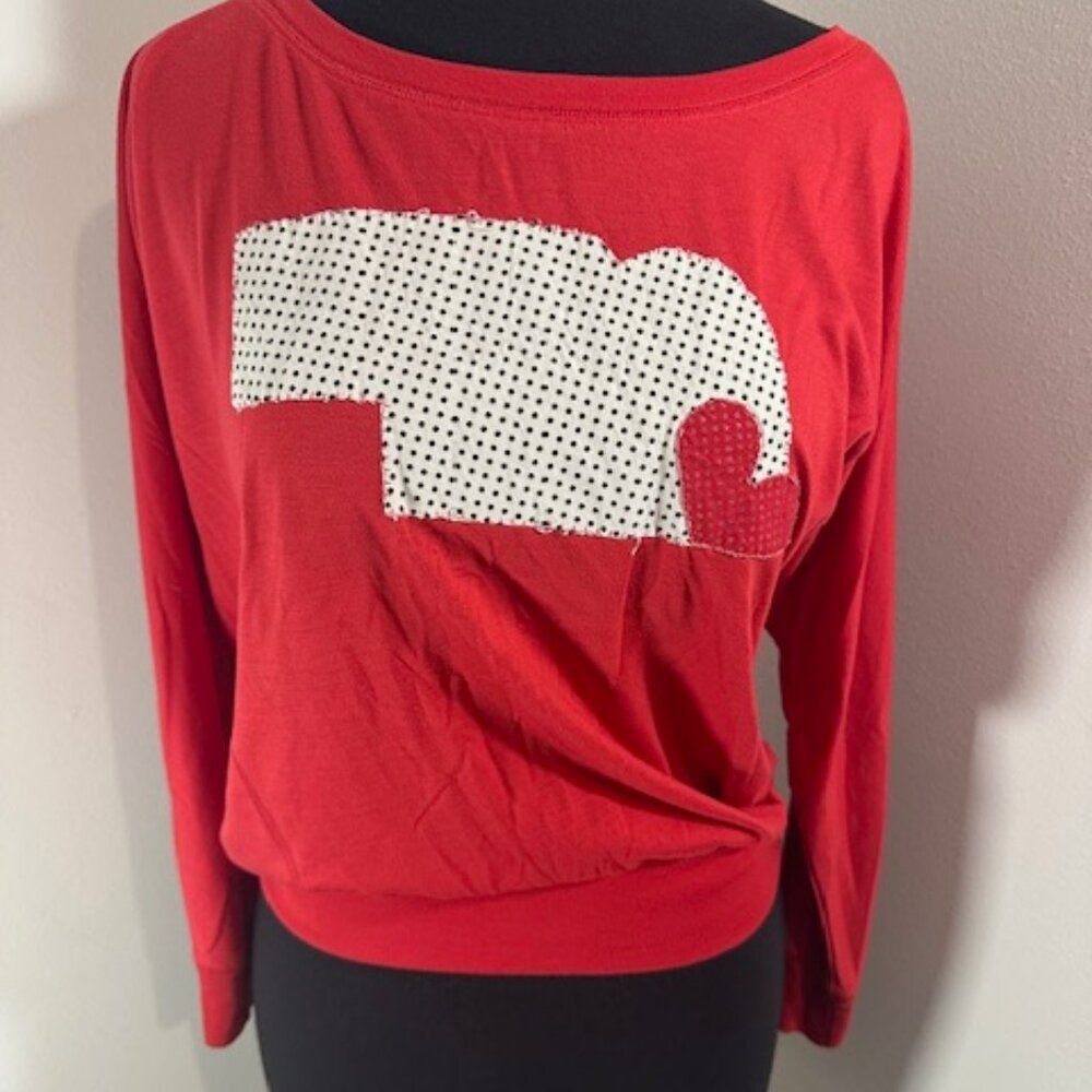 Red Nebraska Off Shoulder Tee   8333  Small